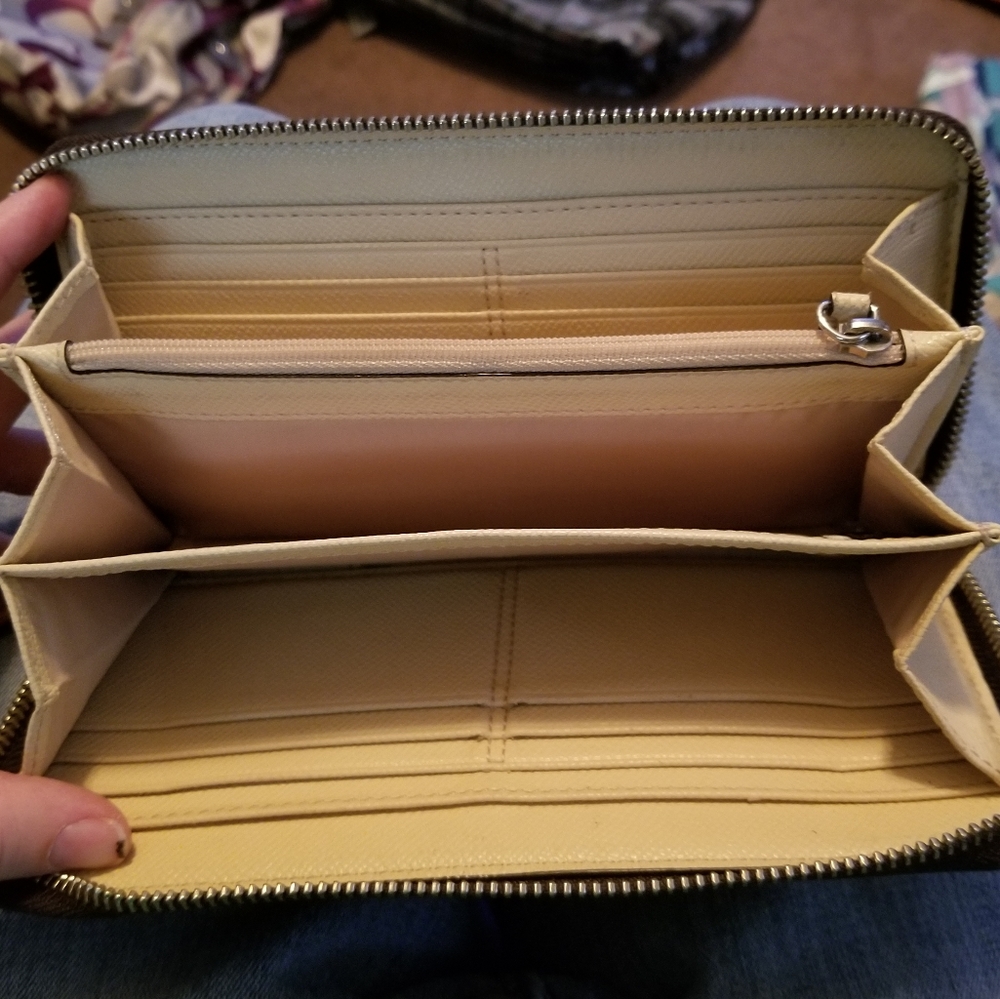 Coach Wallet - Picture 3 of 3